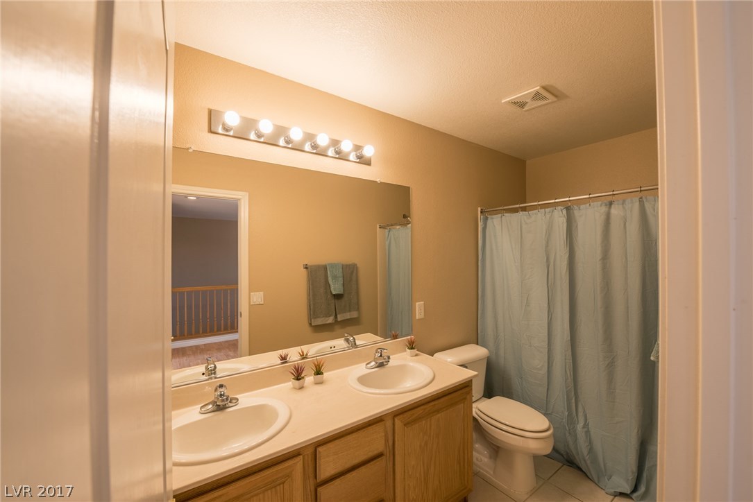 184 REGAL SUNSET Avenue, Henderson, Nevada 89002, 5 Bedrooms Bedrooms, 11 Rooms Rooms,3 BathroomsBathrooms,Residential,Sold,184 REGAL SUNSET Avenue,1954665