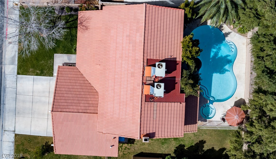 Aerial view showing you the complete picture of this fabulous lot & layout!