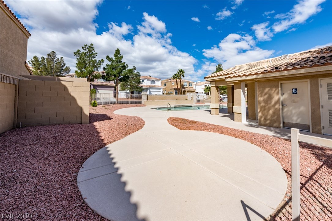 3443 MIDDLE VIEW Drive, Las Vegas, Nevada 89129, 2 Bedrooms Bedrooms, 6 Rooms Rooms,3 BathroomsBathrooms,Residential,Sold,3443 MIDDLE VIEW Drive,2123033