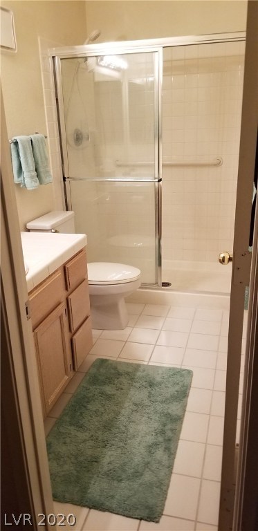 Hall Bath with step-in shower & grab bars