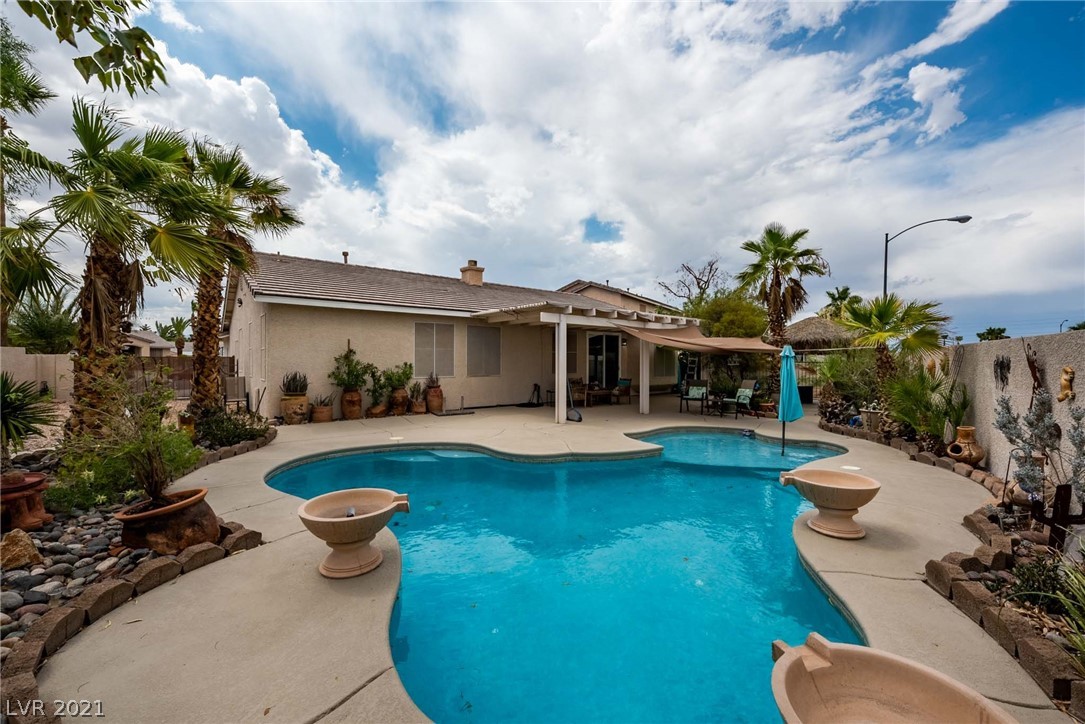 9042 Crooked Court, Las Vegas, Nevada 89123, 3 Bedrooms Bedrooms, 9 Rooms Rooms,2 BathroomsBathrooms,Residential,Sold,9042 Crooked Court,2311673