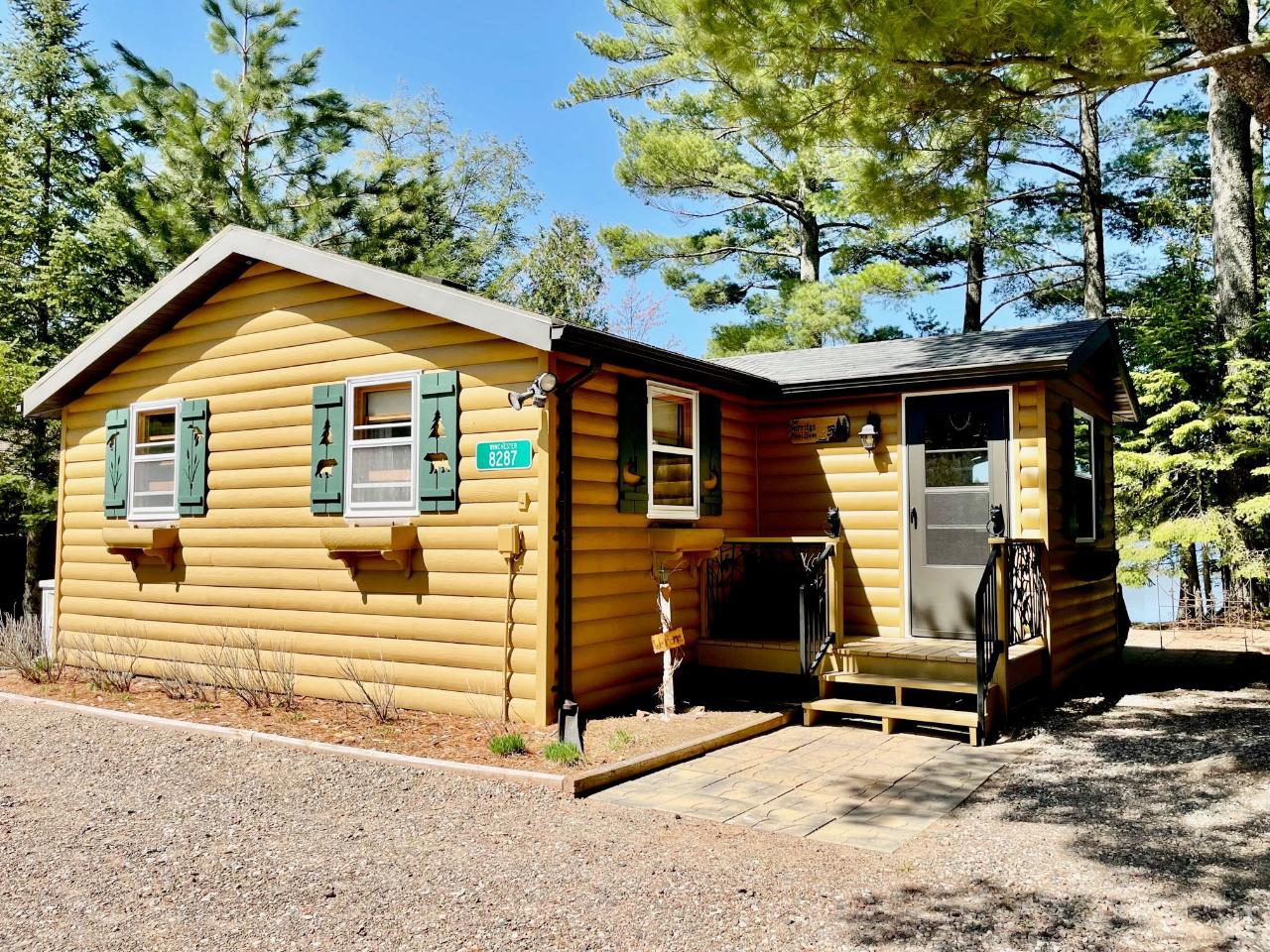 Lake Adelaide Property 8287 Adelaide Dr Photo 1