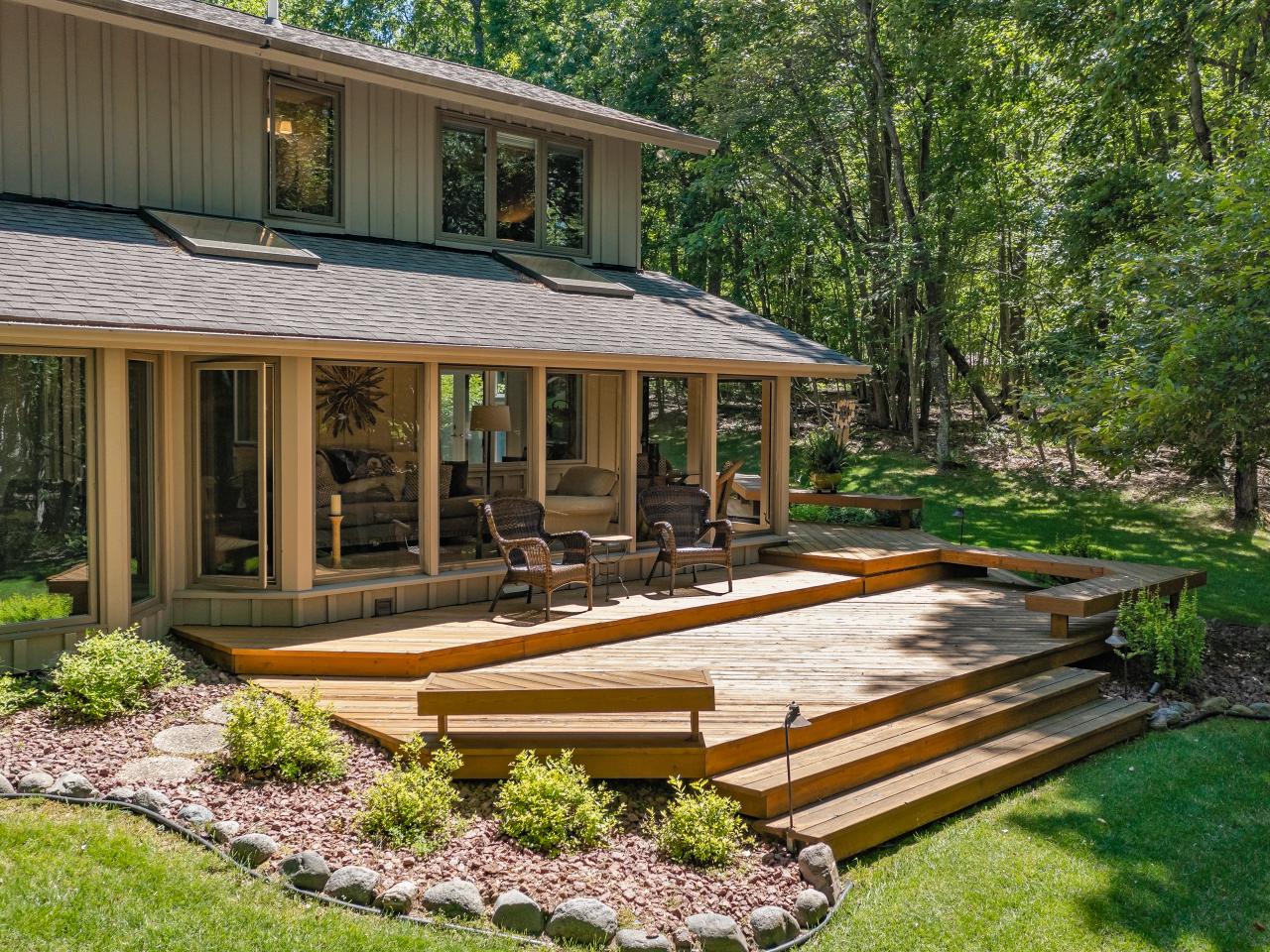 Voyageur Lake Property 1501 Voyageur Dr Photo 1