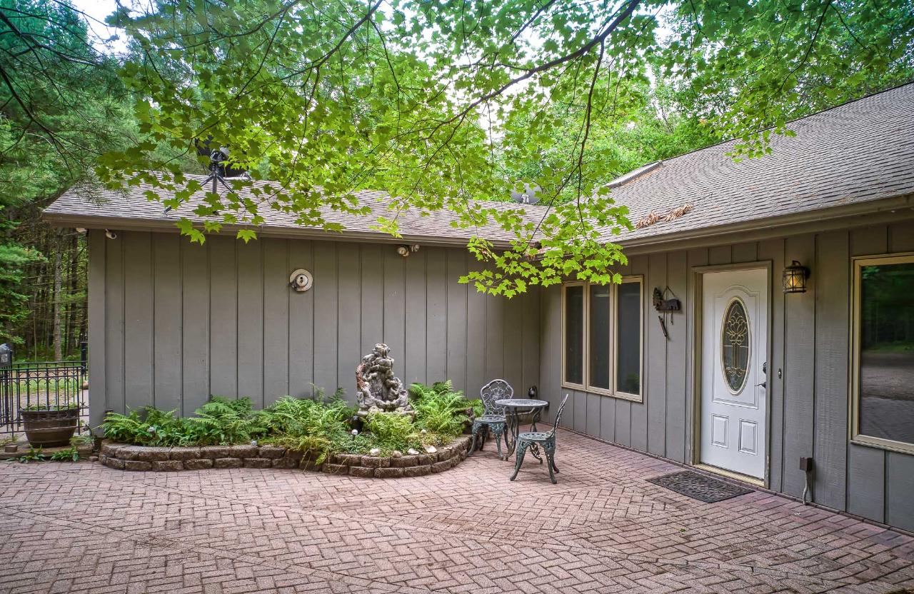 2905 PINE ISLAND LAKE RD, EAGLE RIVER, WI 54521 Burkett & Associates