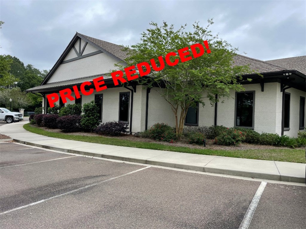 For Sale: Class "A" Office located near I-95 and the GA/FL Border. 11,472+/-SF office on 1.70 acres. Property is in Osprey Village, an office professional park located at the entrance of Osprey Cove. Osprey Cove is a very successful residential golf community with 850+ homes and 250+ remaining lots. The attractively finished and well-maintained building was built in 2013 for a single-user occupancy. Recent updates include 3 new HVAC units, replaced in 2022. Office is single story with a functional floorplan: Reception, mix of multiple private offices and large open work areas, training/conference rooms, large fully equipped kitchen, multi-fixture restrooms, screened porch and patio. Excellent landscaping and view of the golf course. Neighboring buildings occupied by Barlow Orthodontics, Edward Jones, Atlantic Shore Dermatology, Forever Fit Physical Therapy, The Green Room Italian Restaurant, and more.  Listed at $1,995,000/ $174 per SF.
