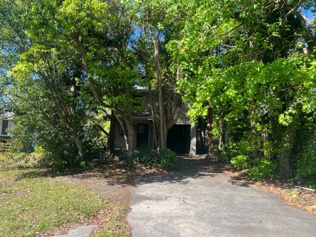 THIS HOME IS IN AN ESTATE AND IS BEING SOLD STRICTLY AS IS. THIS IS A FIXER UPPER AND SELLER HAS NEVER OCCUPIED THIS PROPERTY. CURRENTLY POWER AND WATER ARE NOT ON.