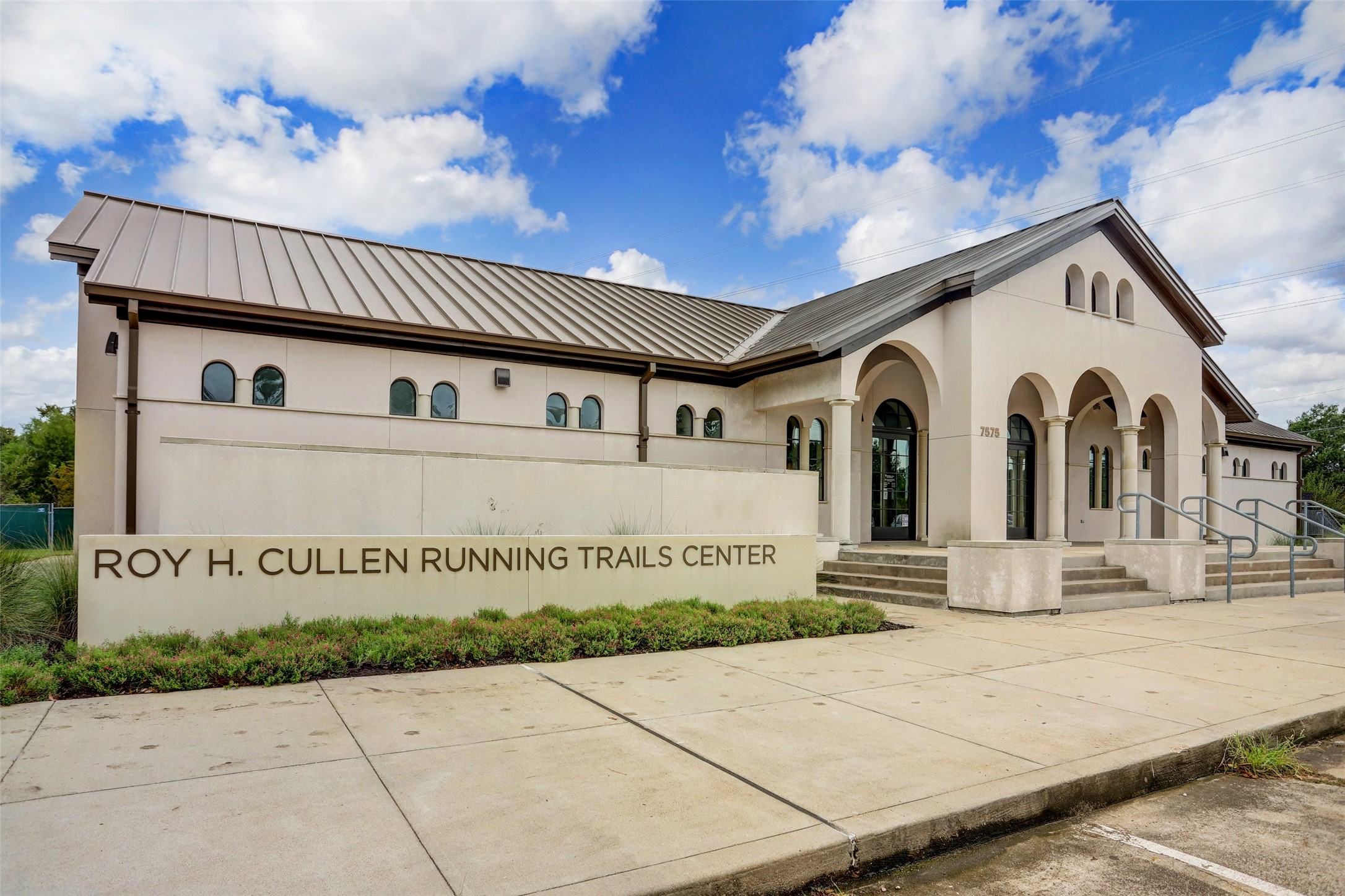 Roy H. Cullen Running Trails Center