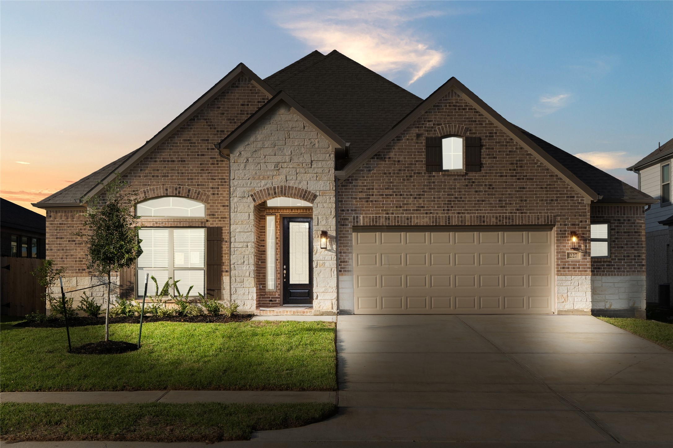 Welcome home to 227 Upland Drive located in Beacon Hill and zoned to Waller ISD!