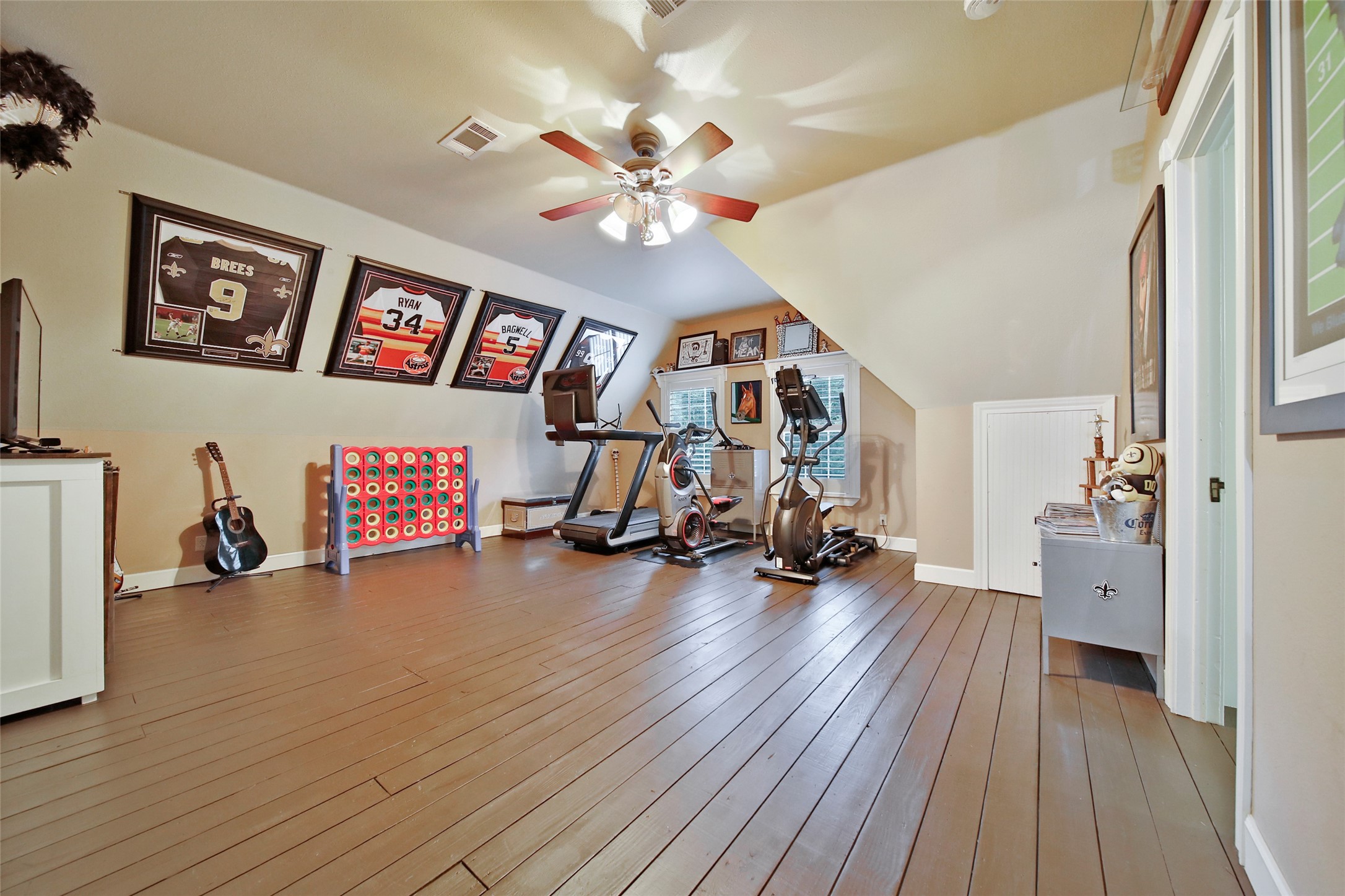 Extra large gameroom with plenty of space for furniture, exercise equipment, or media use