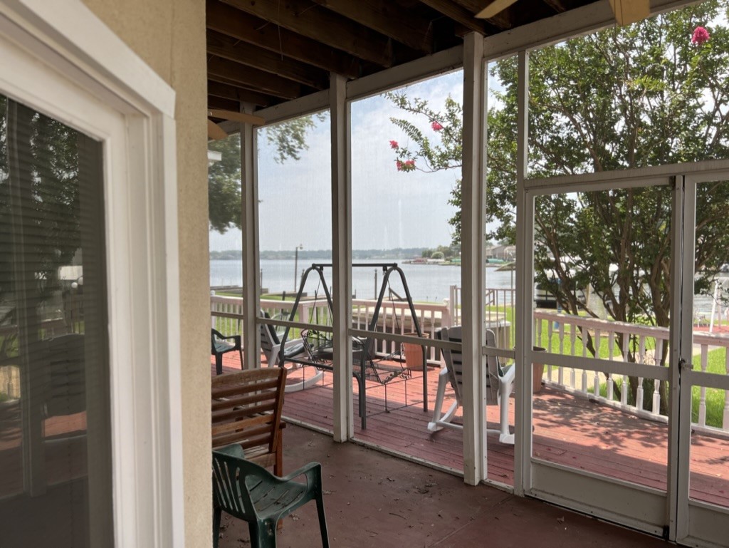 Beautiful views of the lake from your screened in porch