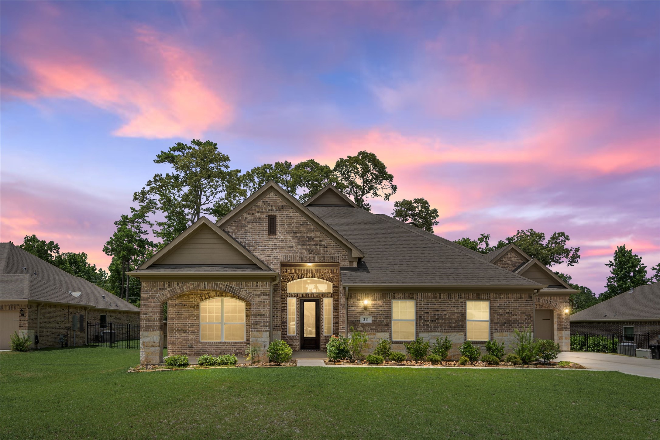 Welcome home to 211 Magnolia Reserve Loop!