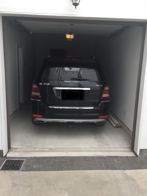 Oversized garage for larger vehicles