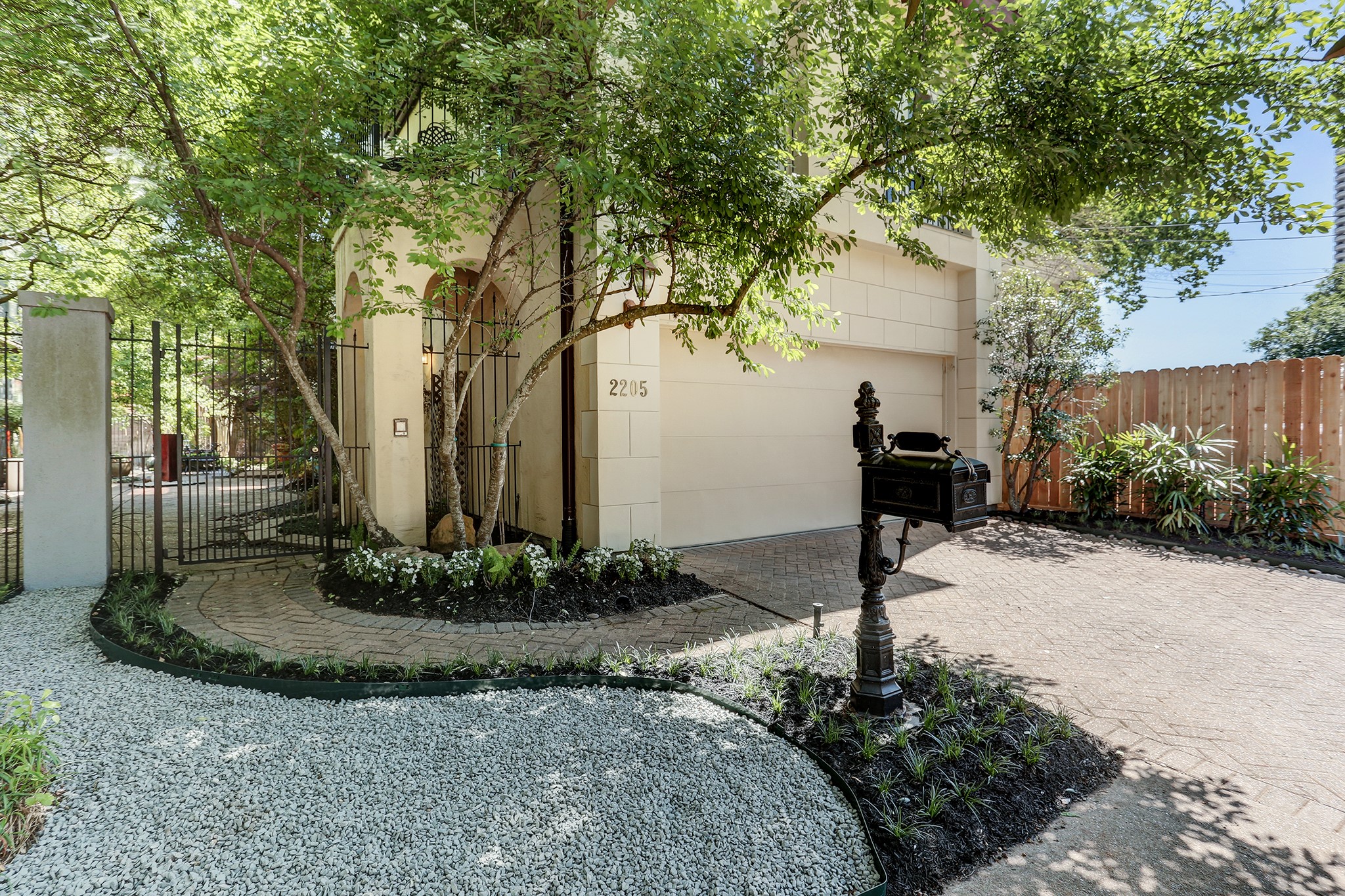 Wonderful home tucked away on quite street in the River Oaks area.