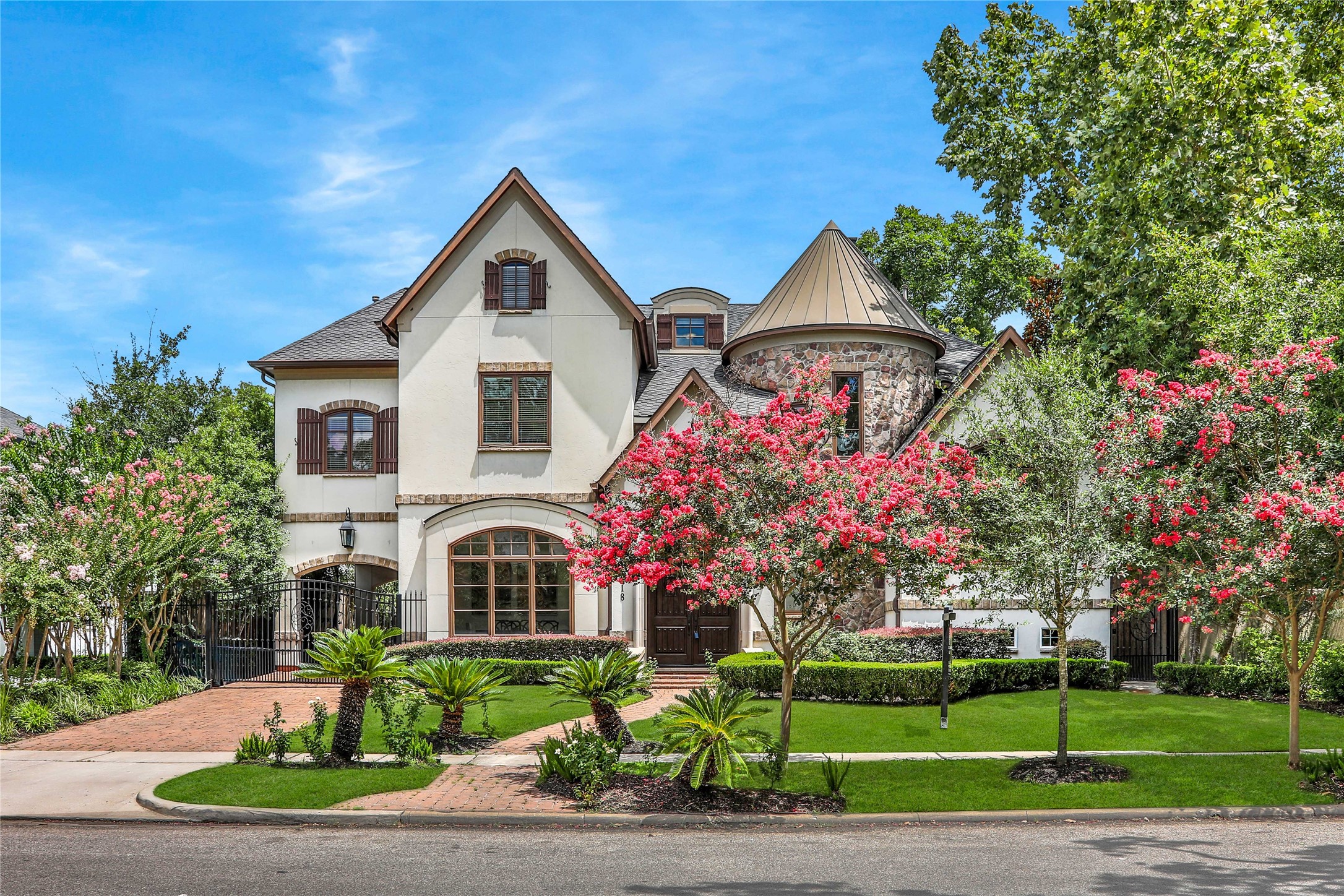 Discover the epitome of luxury living in Houston's prestigious River Oaks area neighborhood with this exceptional 1st-floor renovation in coveted Royden Oaks. This home is truly breathtaking. Whether you're entertaining guests or seeking a tranquil retreat, this property has it all