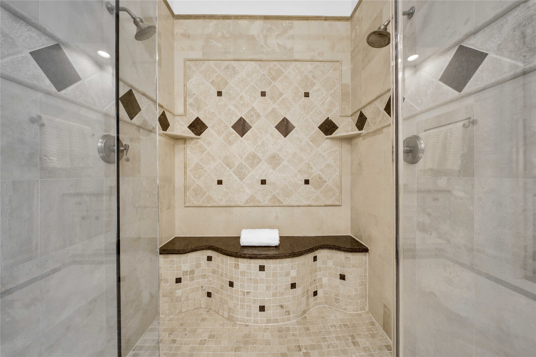 Imagine stepping into your personal oasis, where soothing water cascades from various angles, enveloping you in a rainfall-like sensation. Whether you prefer a gentle mist, a rejuvenating massage, or a combination of both, this shower has multiple sprays designed to indulge your senses and create a truly immersive experience.
