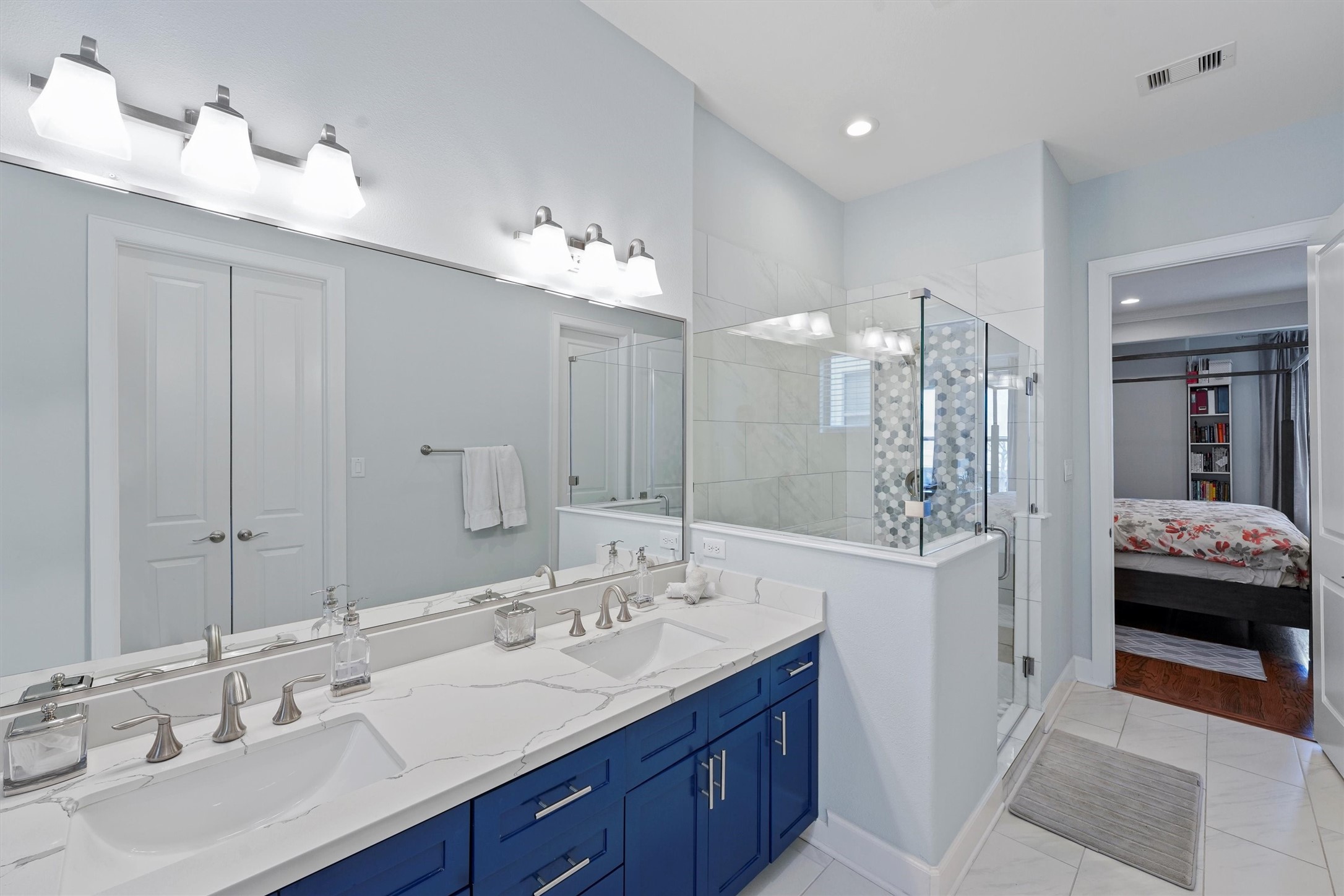 Beautifully remodeled ensuite with double sinks