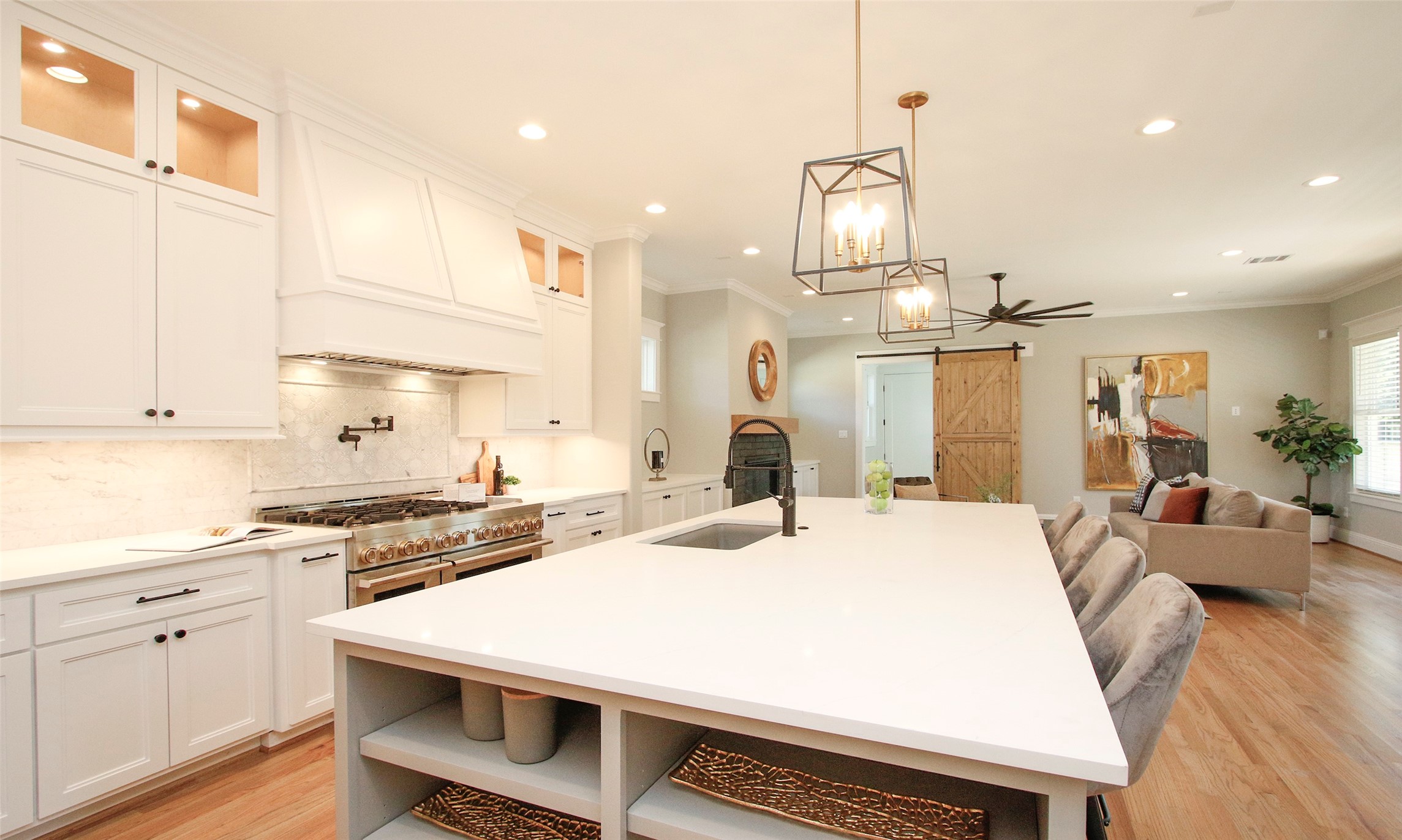 Beautiful Kitchen---opens into Living Room