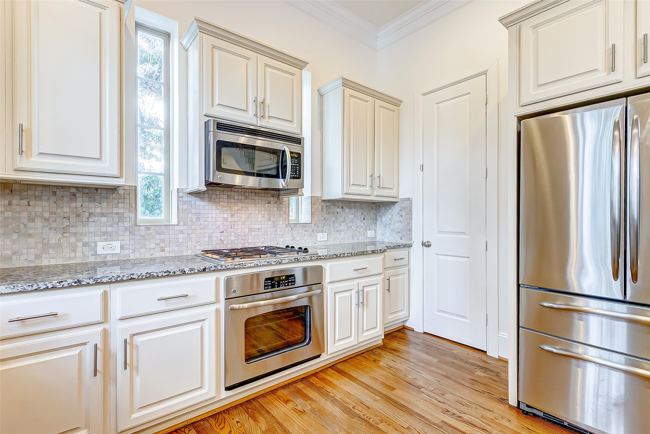 The chef in your family will love the gas cooktop and spacious pantry.