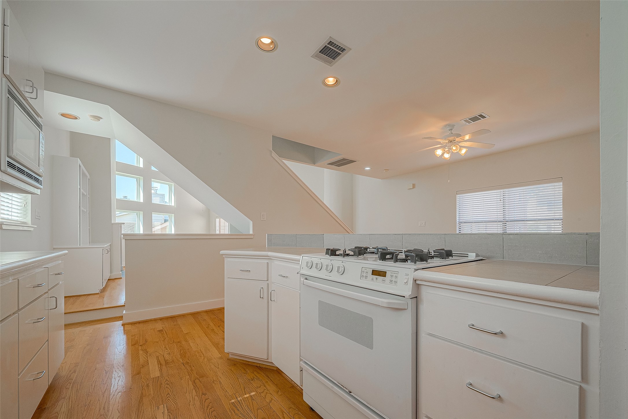Walk in pantry and laundry facilities at far end.