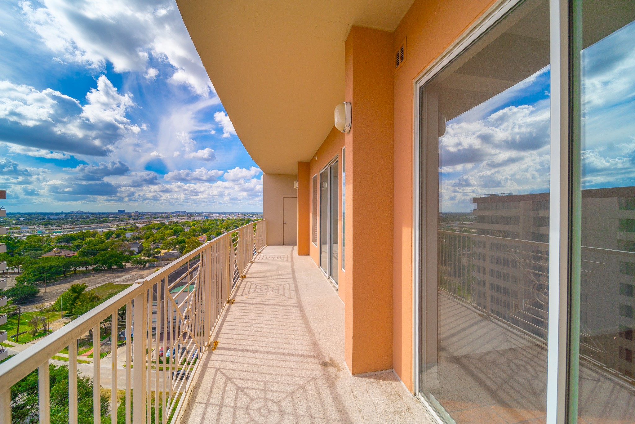 Amazing Views from your super wide balcony