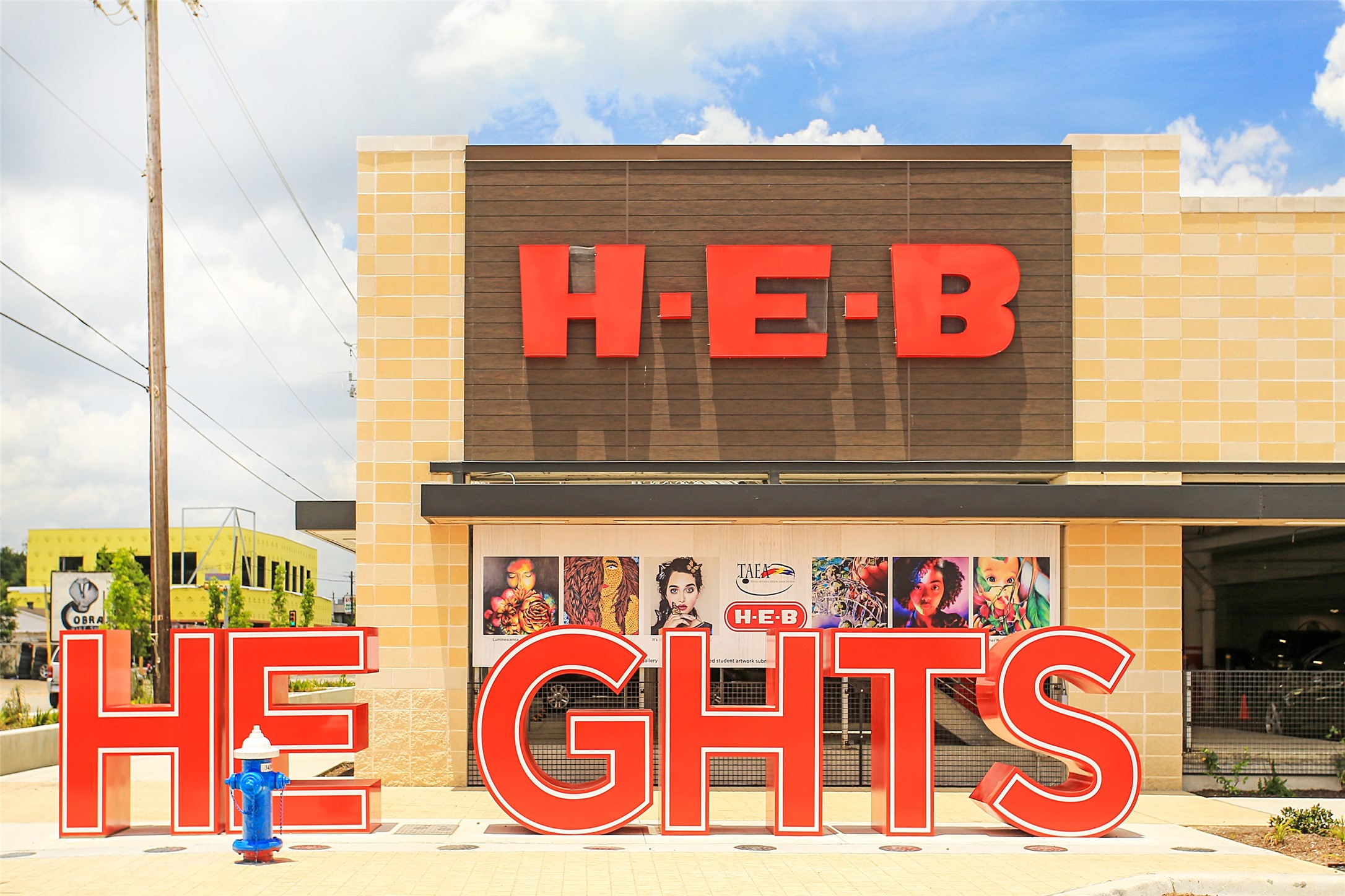 The Heights HEB is located at Shepherd, between 23rd & 24th Street.