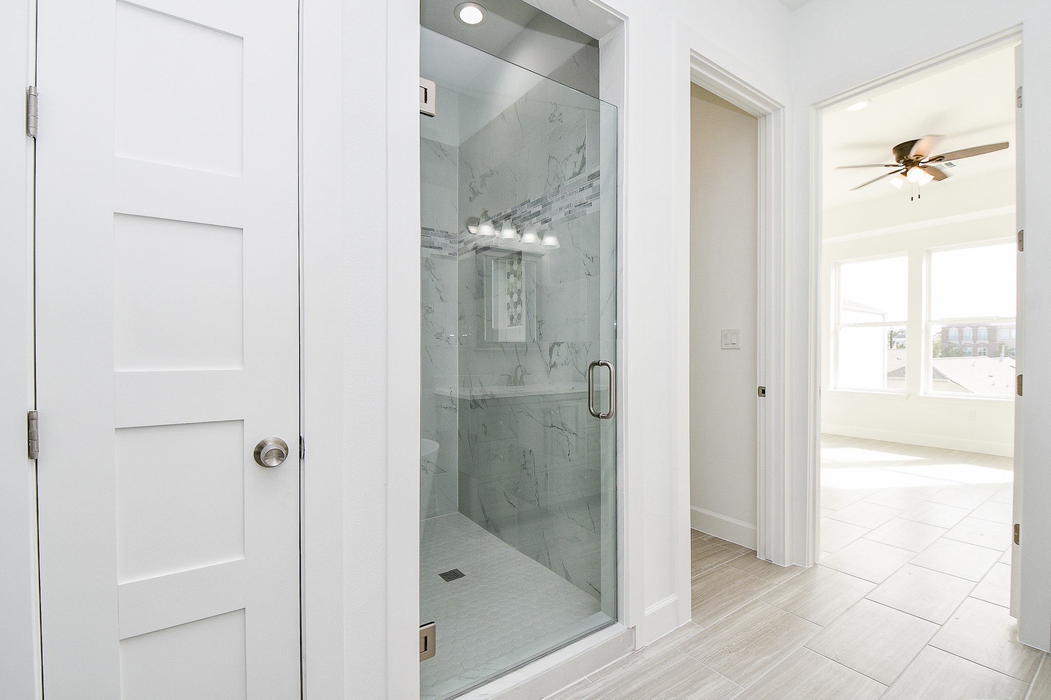 The shower is nicely recessed as a space saving feature.