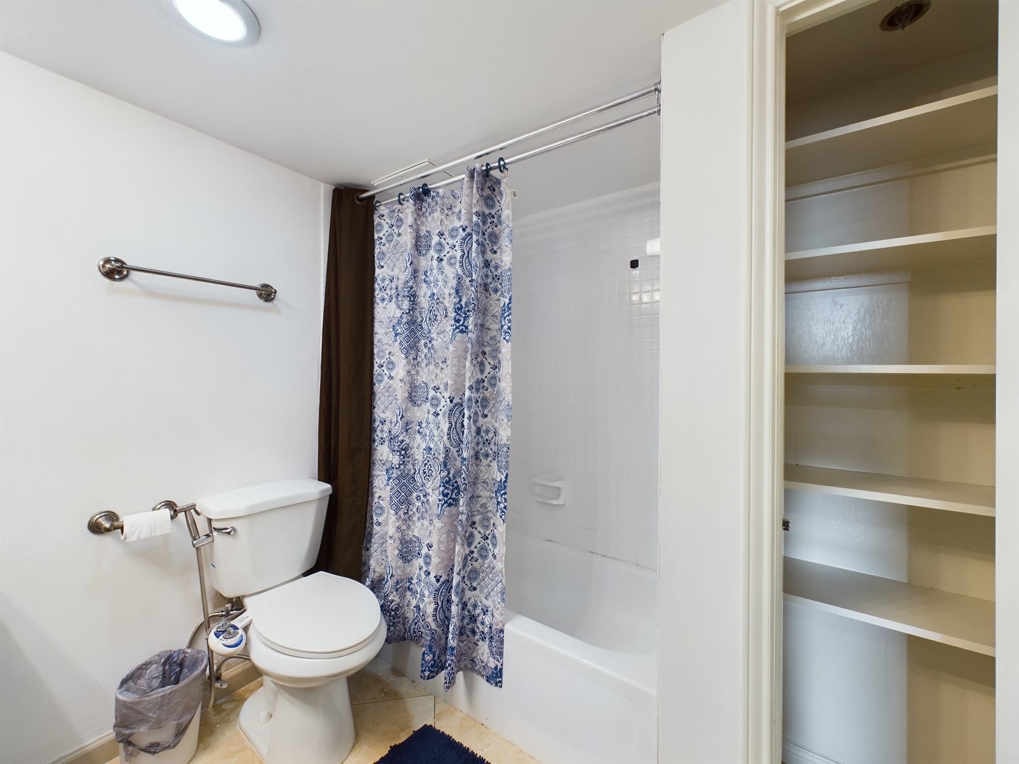 Tub/Shower Combo & Linen Closet