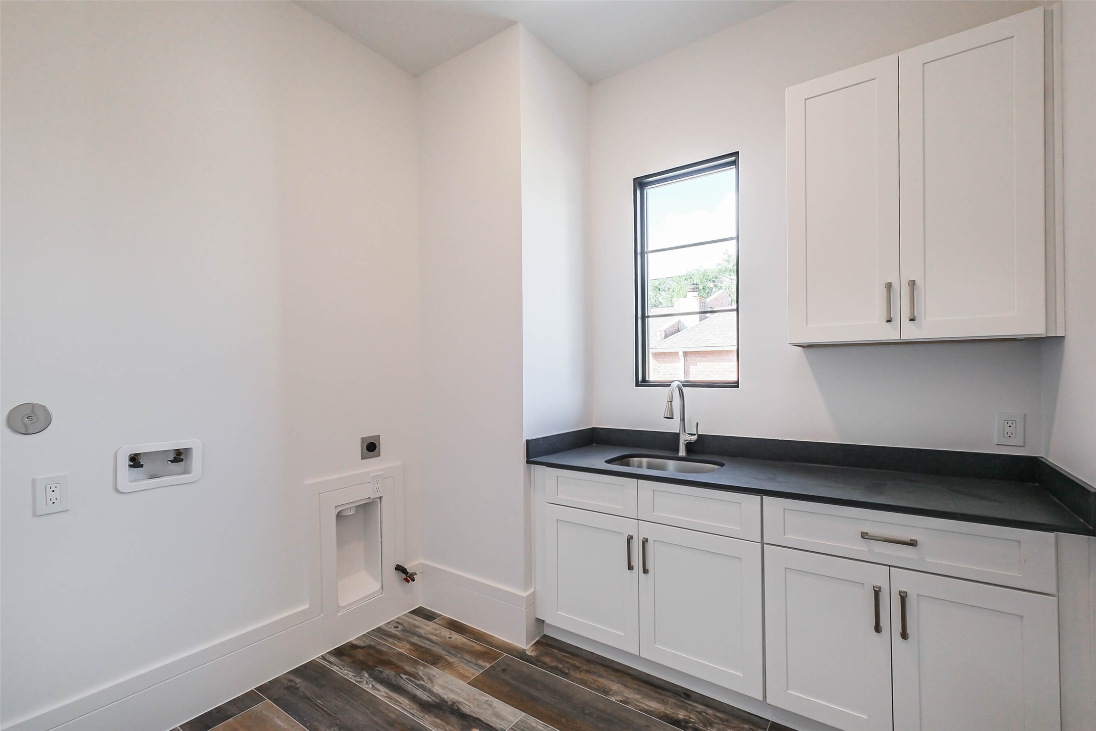 Utility Room features sink, cabinets, and countertop space. Utility Room is located on the 2nd floor.