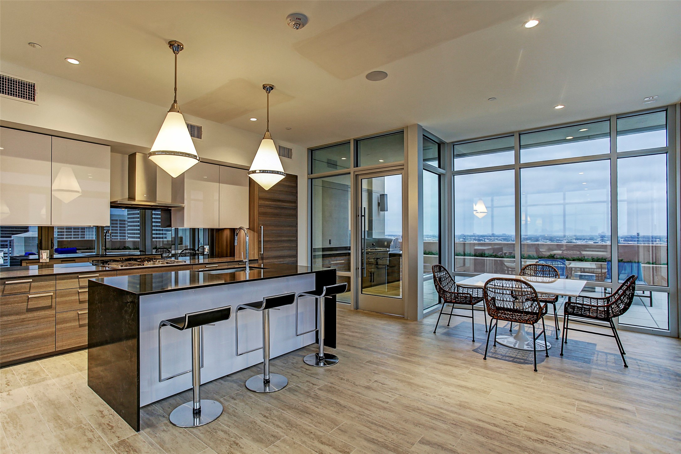 Located atop the building is this terrific party room. A complete kitchen opens to the terrace with breath taking views.