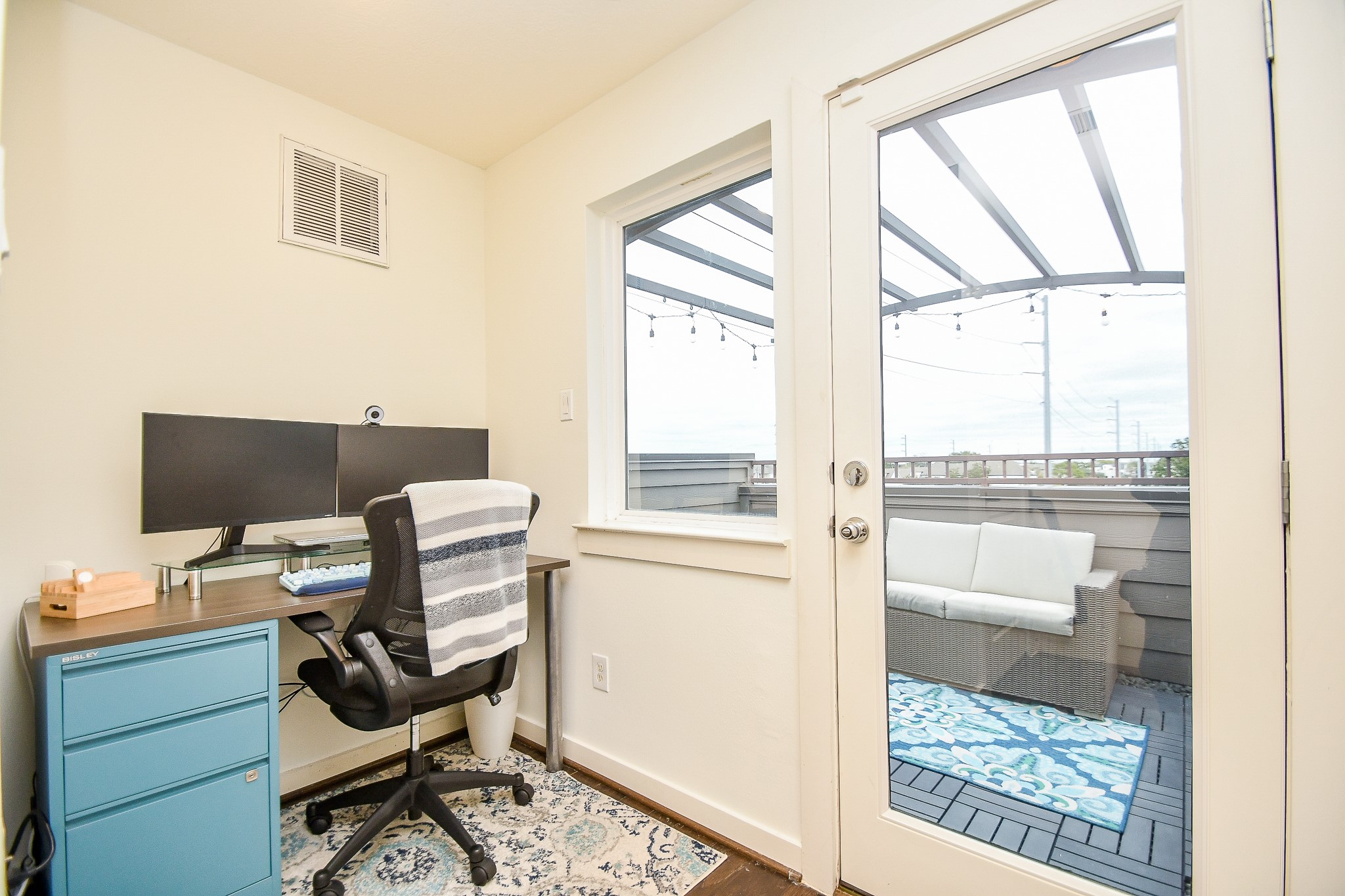 The top floor features a study area perfect for your work from home setup! Direct access to the rooftop patio.