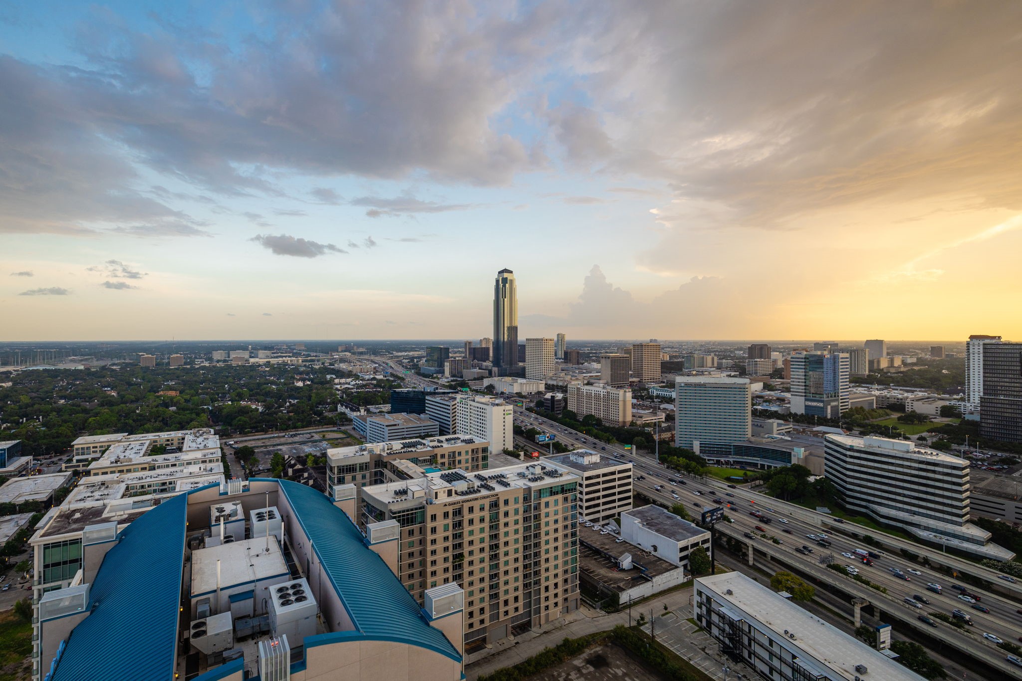 Houston views offer a constant reminder of the city's spirit of progress, innovation, and opportunity.