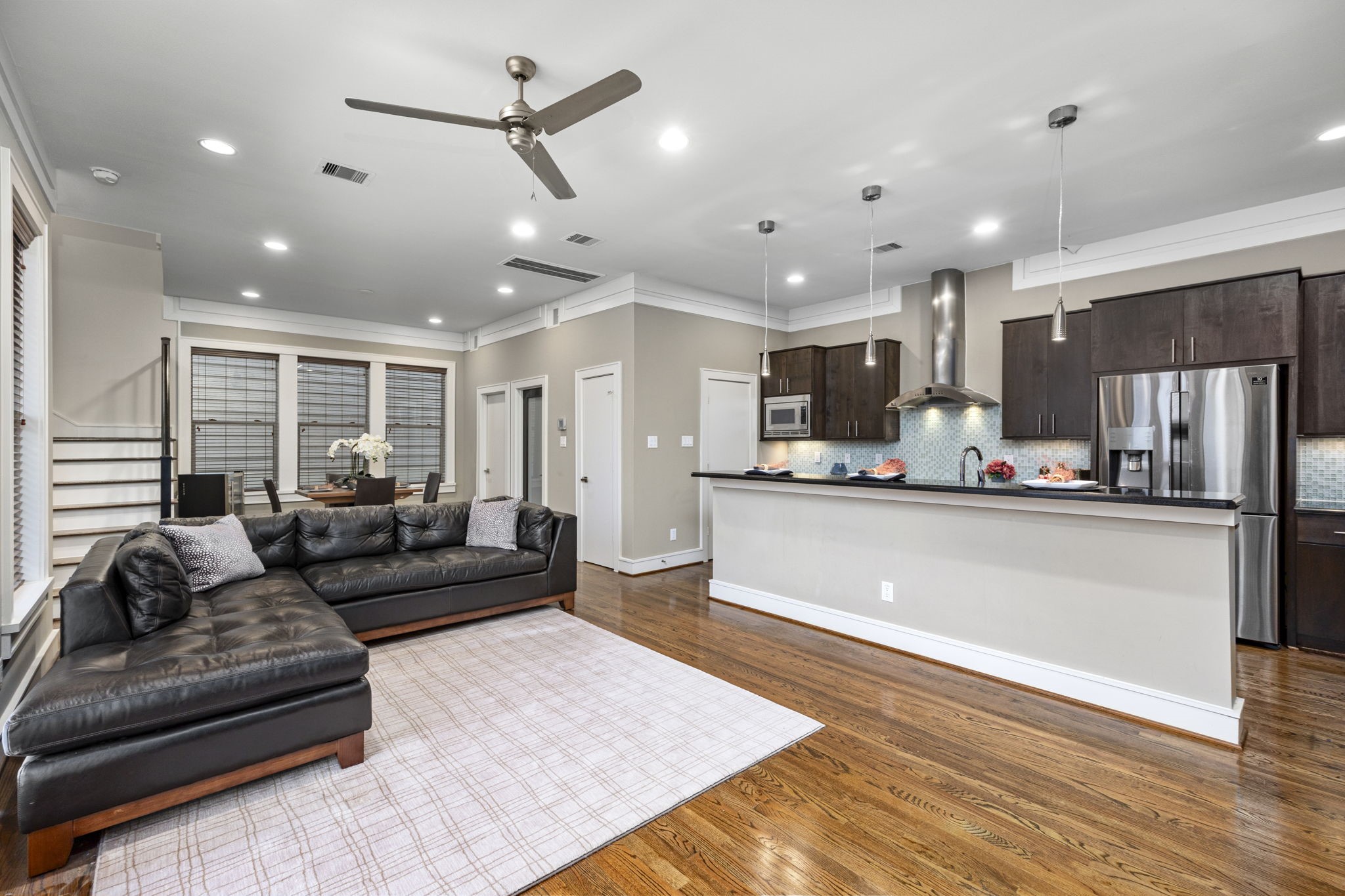 This Living Area opens to the breakfast bar and gourmet kitchen! 322 Patterson St., Houston, TX  77007