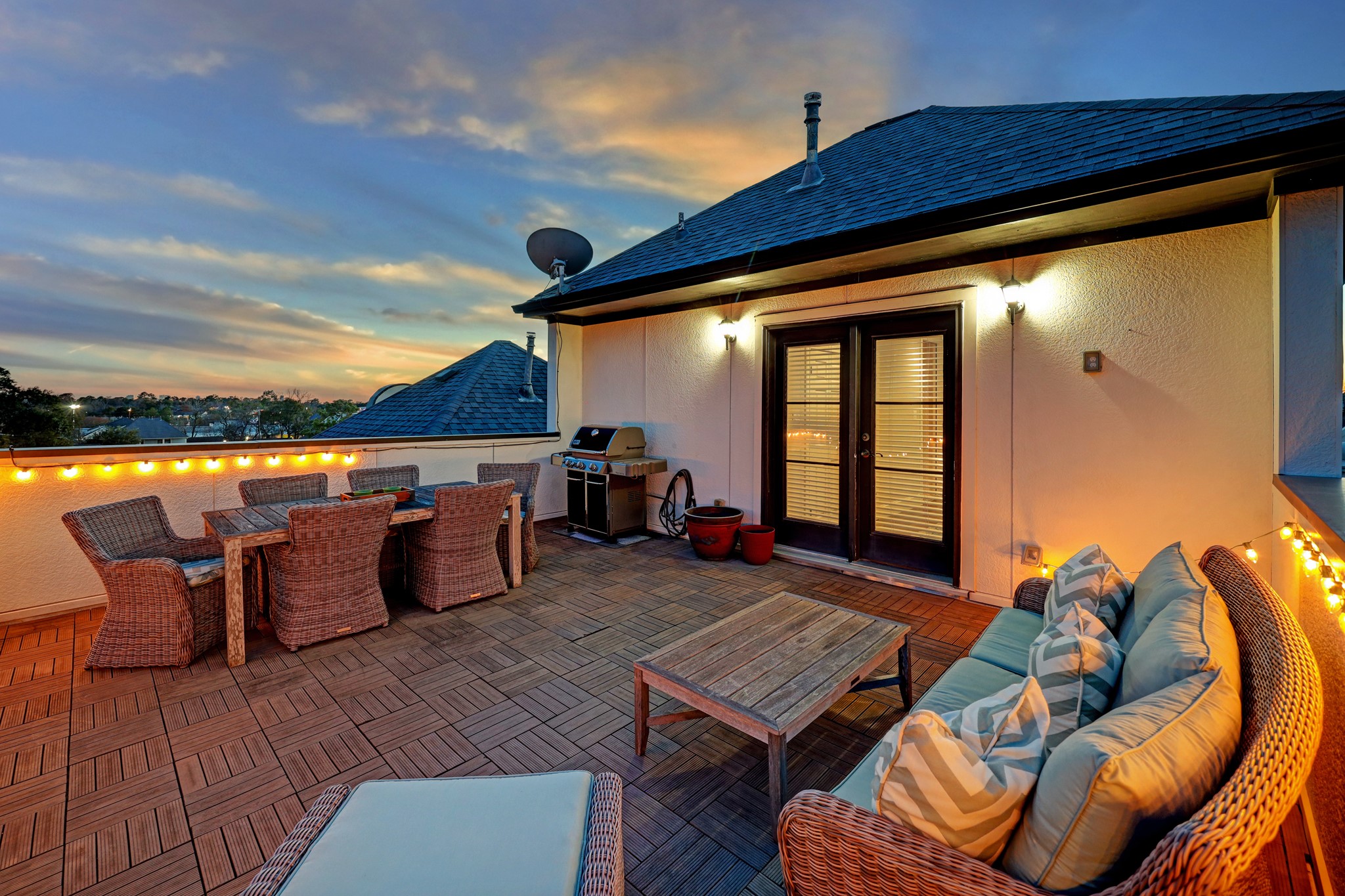 This deck is very private and spacious, which makes it one of the best roof top decks in the area!