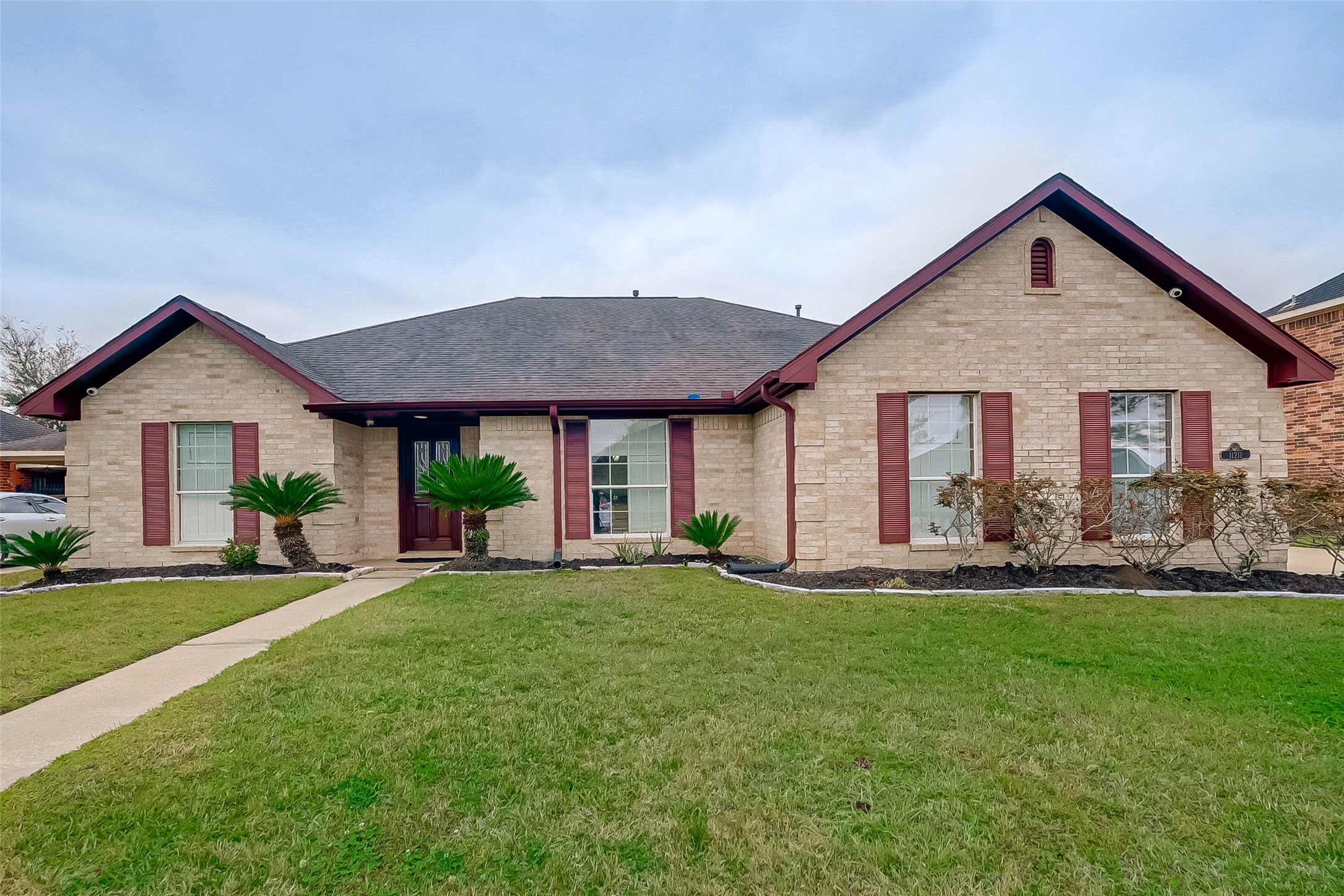 11211 Armstrong Lane, Pearland, TX 77584