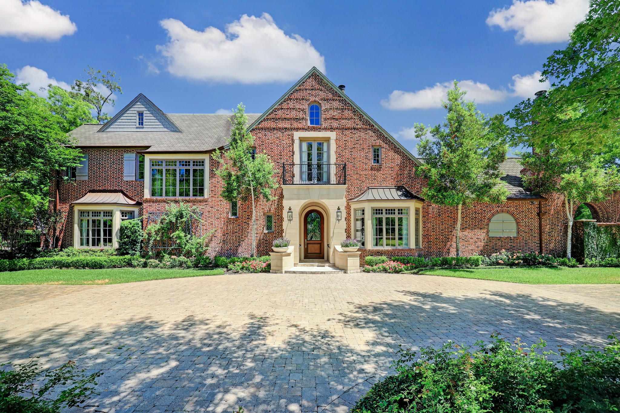 Welcome to the beautiful estate of 11320 Green Vale Dr. Located in the heart of Piney Point Village.
