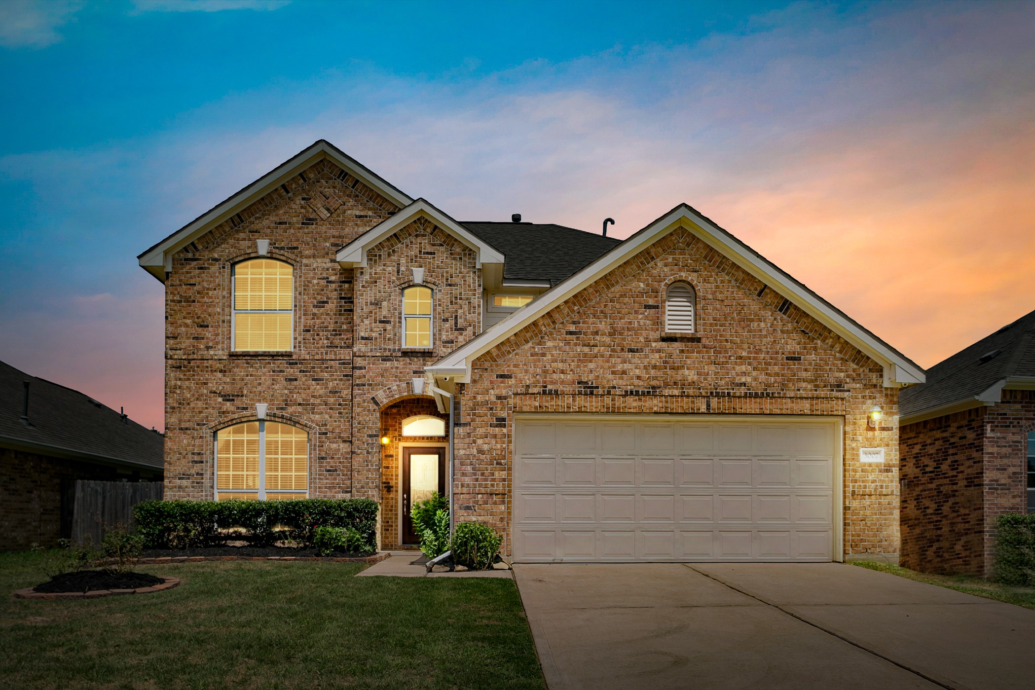 Welcome Home to 3007 Cimarron Pass Dr!!