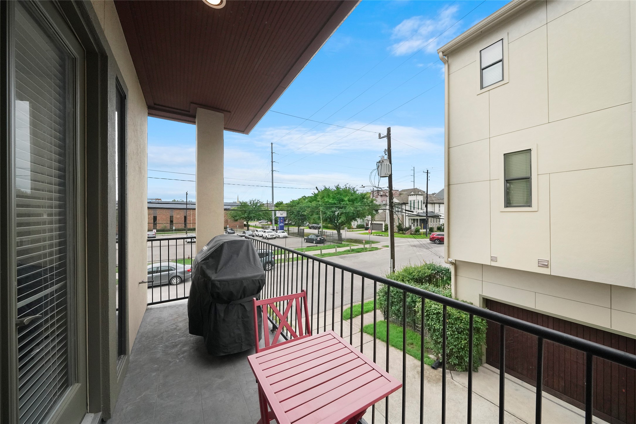 782 Nicholson has 3 balconies.  This one is off the second floor living area, making grilling a meal easy. Morning coffee?  Evening glass of wine ?  Plus a friendly wave to your neighbor.