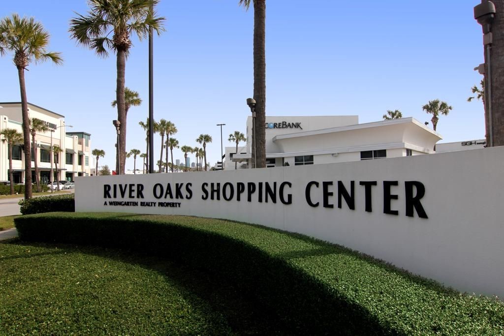 Walking Distance to the River Oaks Shopping Center.