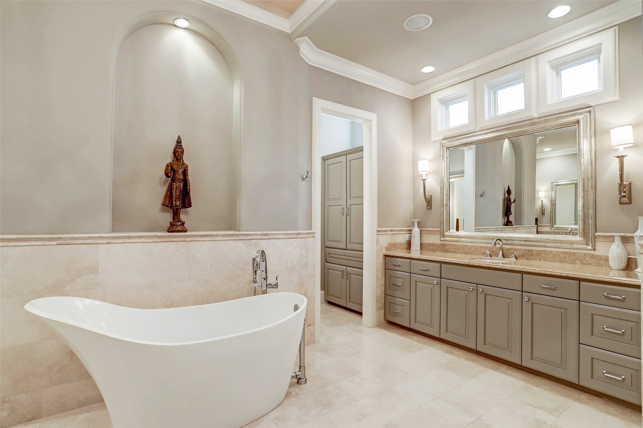 Luxurious Owners' bath with shower and soaking tub