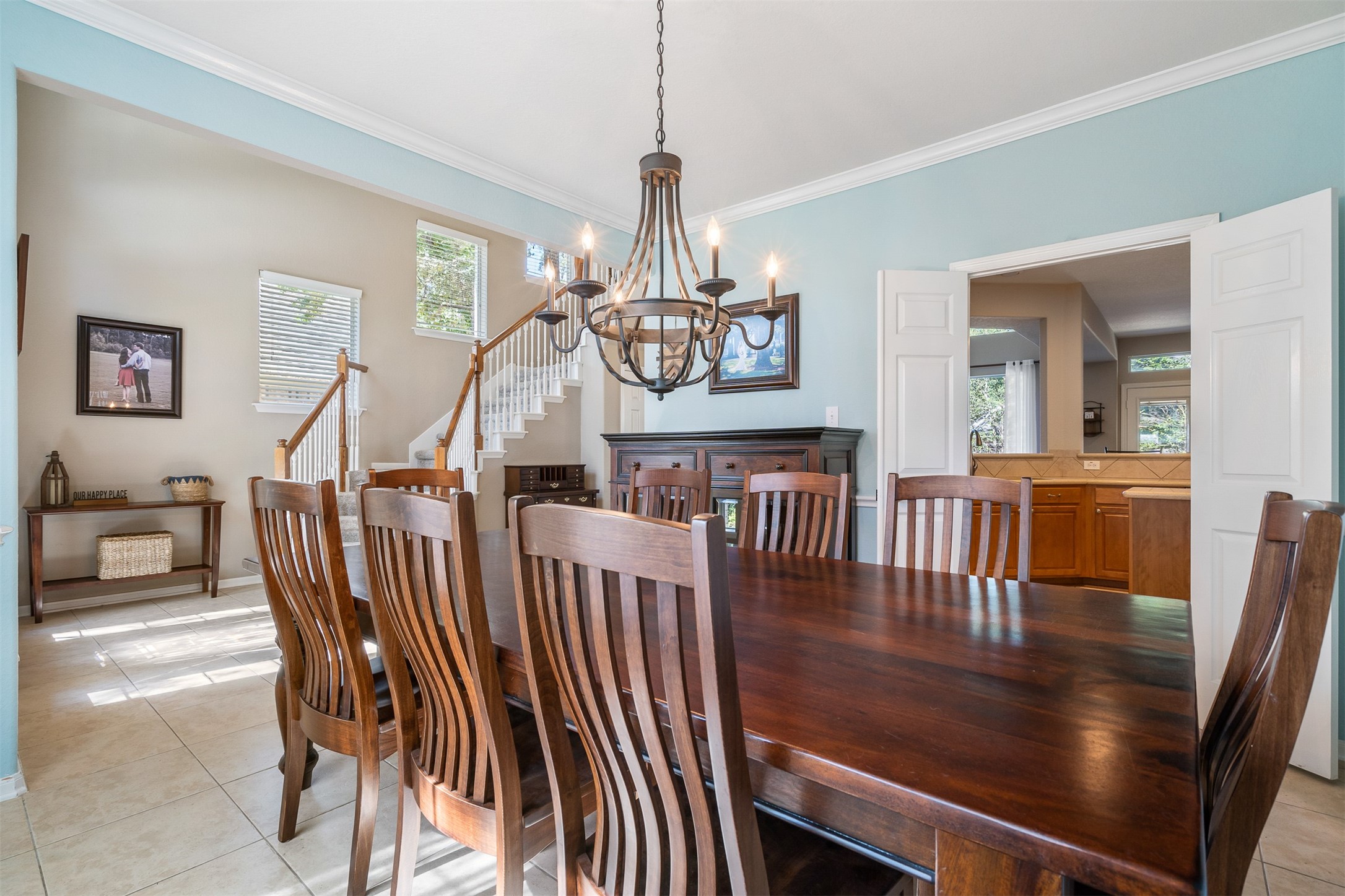 Dining is connected to the kitchen making entertaining so easy!