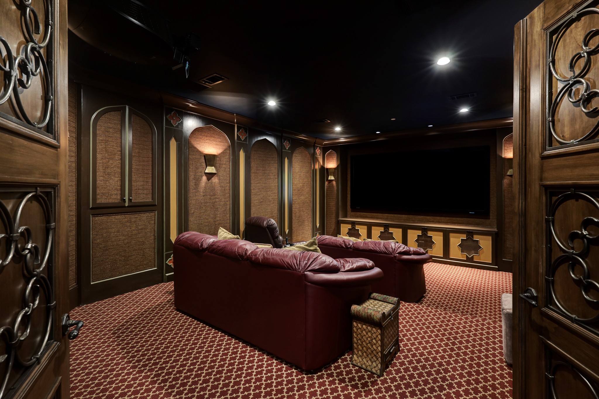 Theater room with high end equipment, dimmable sconces and recessed lighting
