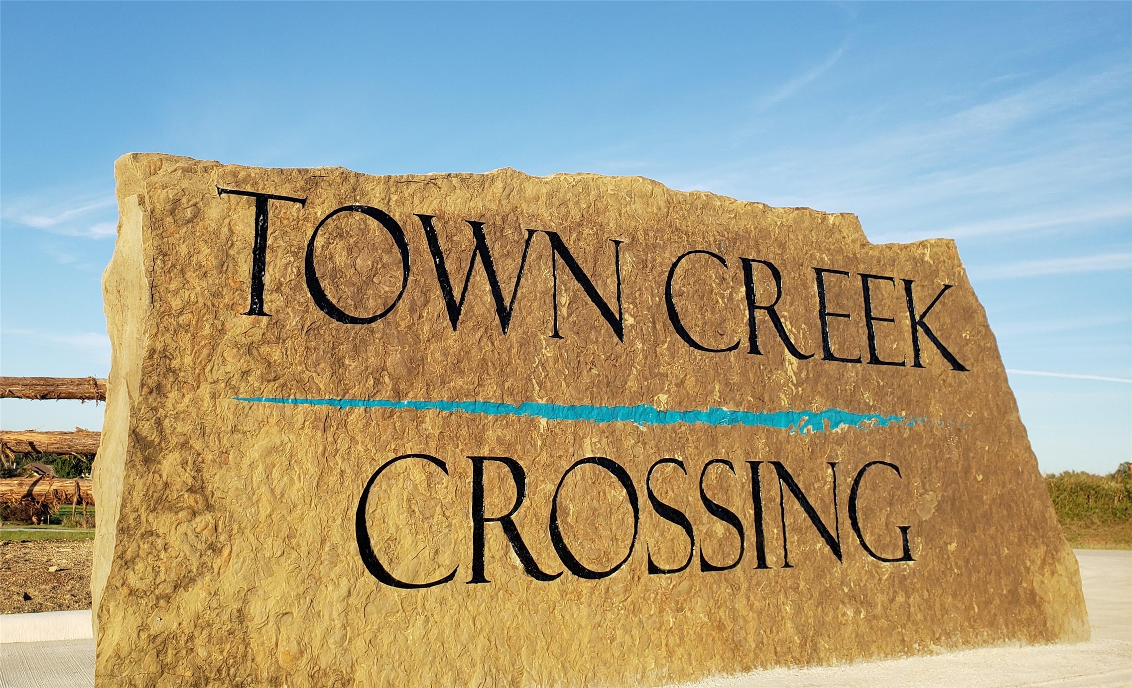 Town Creek Crossing is a new home community located in Montgomery, TX. Located near Lone Star Parkway and Buffalo Springs Drive, Town Creek Crossing offers families small town charm and rustic surroundings. Lake Conroe lies just minutes away, providing various activities and attractions such as Margaritaville Lake Resort, Lake Conroe Park and sweeping golf courses.