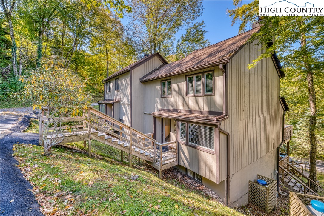 Walk to all that Sugar Mountain has to offer from this lovingly refurbished Briarcliff condo.  Enjoy the real stone gas log fireplace, the balcony in the trees and the convenience of having three generous bedrooms and two full baths. Prime location near the base of Sugar Mountain.  Offered furnished and move in ready.