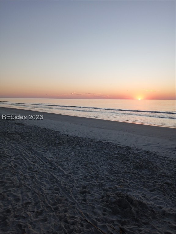 HHI sunrise down on the beach for your daily walks with friends, family, and pets