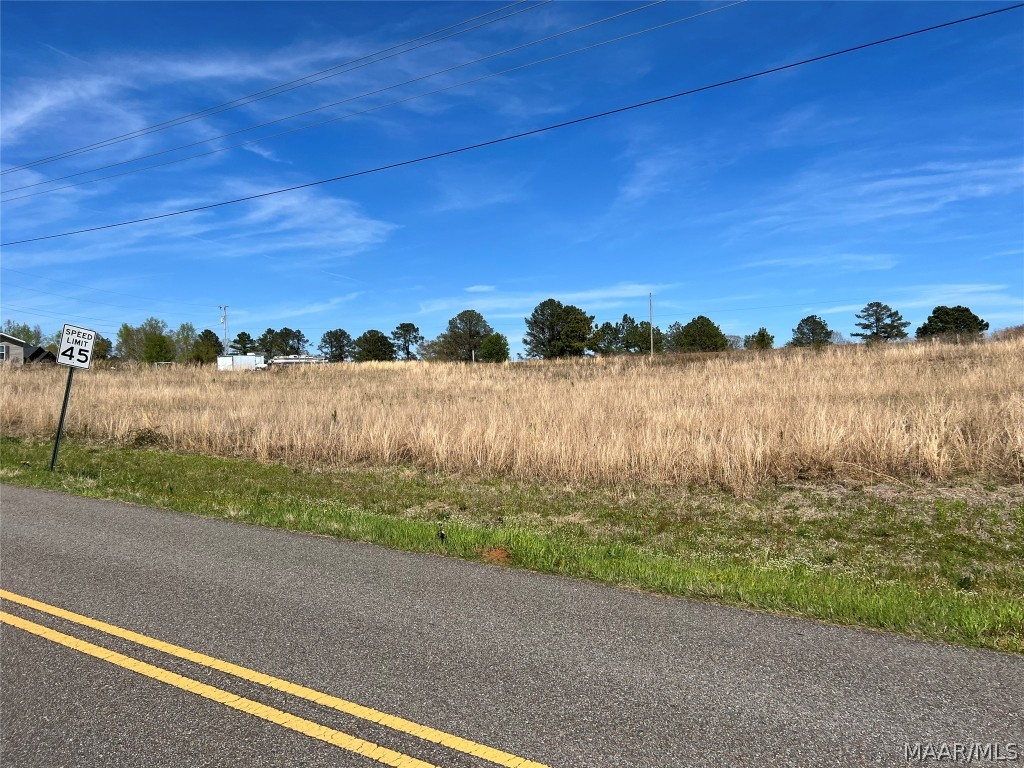 IMPORTANT... THE TOTAL PROPERTY INCLUDES 3 SEPARATE PARCELS:
0 Jackson Trace (04-05-21-0-000-018001-0); 1 Jackson Trace (04-05-21-0-000-018009-0); 0 Sewell Rd. (04-05-0-000-018007-0).  All three parcels included in the listing as one unit.

Access 0 Jackson Trace is accessible from Jackson Trace Rd.  0 Sewell Rd. is accessible from Sewell Rd.  1 Jackson Trace can only be accessed through 0 Jackson Trace.

Quiet, convenient location, close to Lake Jordan.