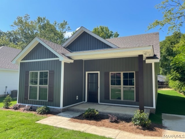 New Home Construction Charm in Historic West Wetumpka just Off the Coosa River. Nestled in on a nice flat lot walking distance to schools, parks and Downtown Fun. Farmers Market full of Fresh vegetables every Thursday just blocks away. Constructed of all high quality materials and energy efficient. A rare opportunity so schedule your viewing today!