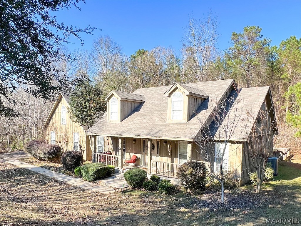 This is a 2657 sq ft, 3/4 bedroom, 2-1/2 bath home, built in 1999 and set on an acre of land that backs up to forest on two sides in the quiet and secluded Windsong Ridge Estates. 18 miles from the driveway to Maxwell AFB and 12 miles to Gunter Annex. In the country but within minutes of major shopping centers. Peaceful, private setting and an open floor plan are great for hosting parties. Long driveway & street provide plenty of extra parking space. Very little vehicle street traffic due to neighborhood's single entrance/exit. Great for jogging or for kids to ride their bikes, scooters and go-carts! Friendly neighbors who watch out for each other.

Public schools are all in the Wetumpka/Elmore Public School District, including Redland Elementary.

Amenities include an oversized double garage with lots of overhead storage and workspace, front and back covered porches with a swing on the back porch, open floor plan, large laundry room with utility sink, 2-inch, custom blinds on all windows (drapes not included). 14-foot ceiling in the family room, cathedral ceilings in the master and 4th bedrooms, ceiling fans throughout house. Custom paint, hardwood floors and tile in main areas. Fully carpeted bedrooms. Island kitchen with breakfast nook and bay window. Garden tub & separate shower in Master bath, as well as two-sink vanity. Walk-in MB closet. Mature trees and fully landscaped front yard. All-electric house with wood burning fireplace. HOA comes with access to private neighborhood pool.

The huge bonus room upstairs is currently being used as a 4th bedroom, but could be used as a large office and/or workout/game area.

New roof July 2022. Septic tank emptied in 2021. Appliances include stove and vent hood (6 months old), dishwasher, hot water heater, and a/c / heat system are all less than 5 years old.
 Jan 21