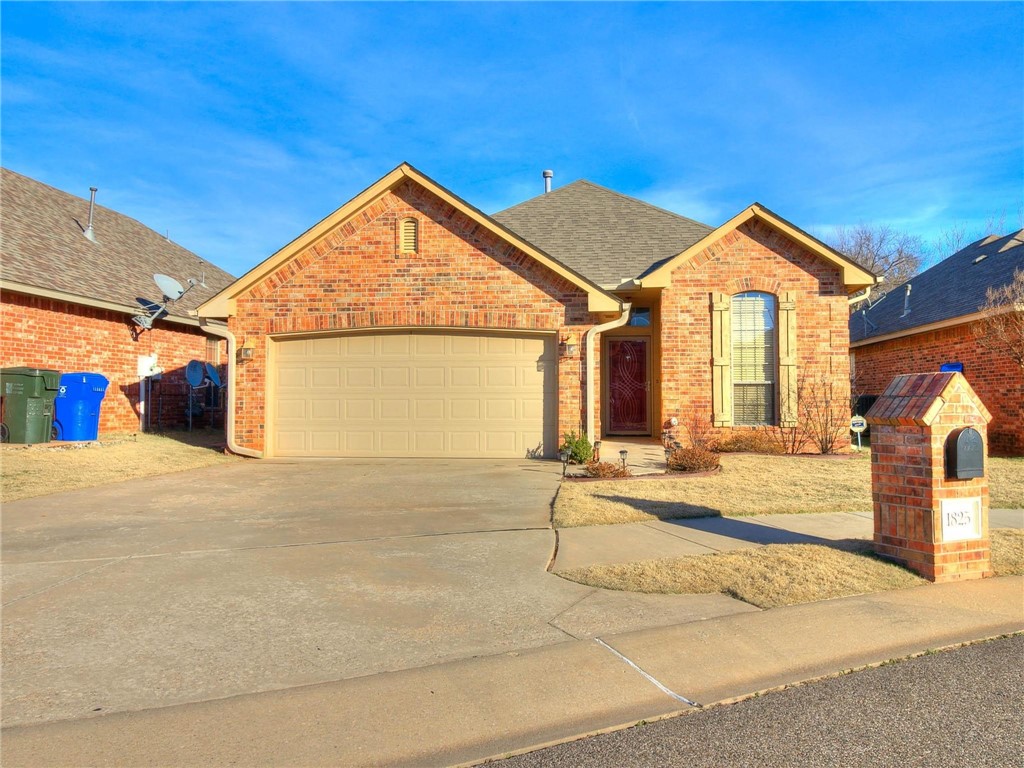 Beautiful home in a gated community! Minutes from OU campus & easy access to highway. This is a 3 BED 2 BATH with an additional study and an attached garage. Open concept living area/kitchen layout. Electric fireplace, carpet, and a ceiling fan in the living room. The kitchen has tile flooring and granite countertops. The master bedroom has a huge walk-in closet and a jetted tub. The owner pays for lawn maintenance, tenant pays for all utilities and the alarm system. This unit includes a washer/dryer. The security deposit is $1,950.00. The new lease will go through May 31st, 2024. This is a no-pets and non-smoking unit.