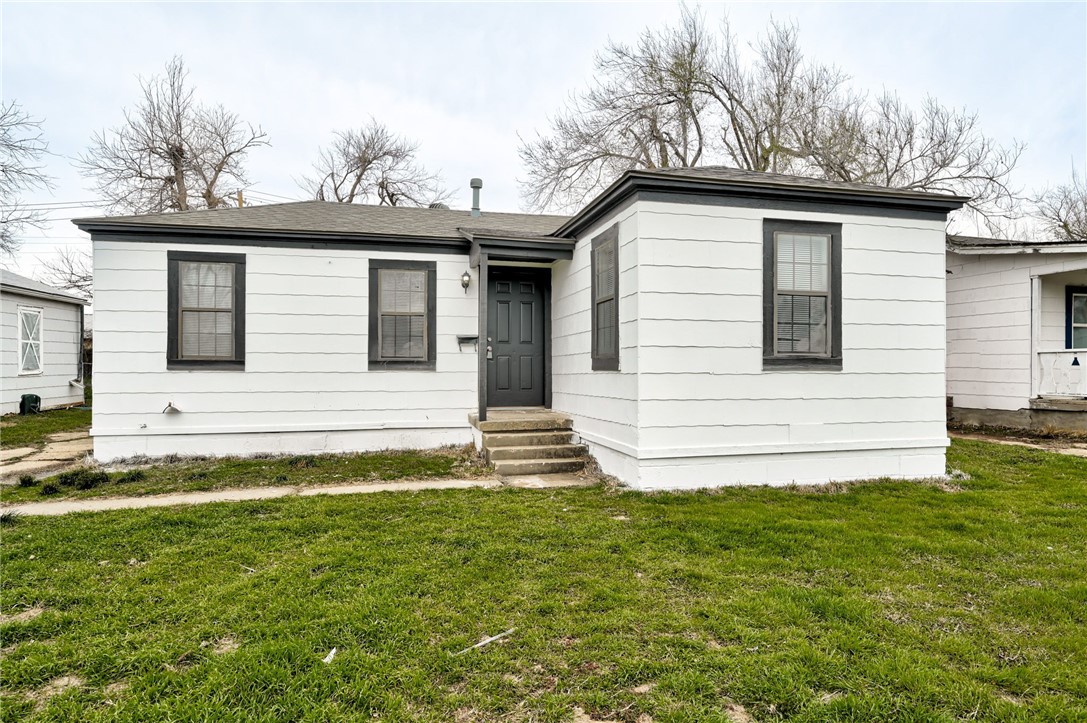 If you are looking for a 3 bed 2 bath MOVE IN READY HOME then this is your golden ticket. This beautiful home has been recently remodeled throughout with new paint, flooring, light fixtures, and more. Close to multiple shopping areas.