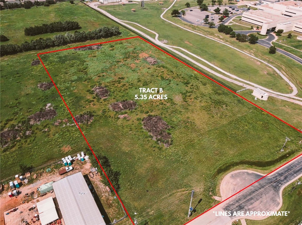 LOCATION, LOCATION, LOCATION! Commercial Property - 5.35 Acres - Norman, OK - $575,000 Don't miss out on this rare 5.35 acre commercial lot located at the NE Corner of E Imhoff Rd & 24th Ave SE in South Norman, OK. With tons of daily traffic, this property is perfect for anyone wanting to build their business here. Join several other key players like OnCue, Starbucks, the new Norman Regional Hospital, Life Church, and various apartment developers near the Intersection of Classen & Highway 9. This property is zoned C-2. Don’t wait, this property is in a prime location and will not last long!